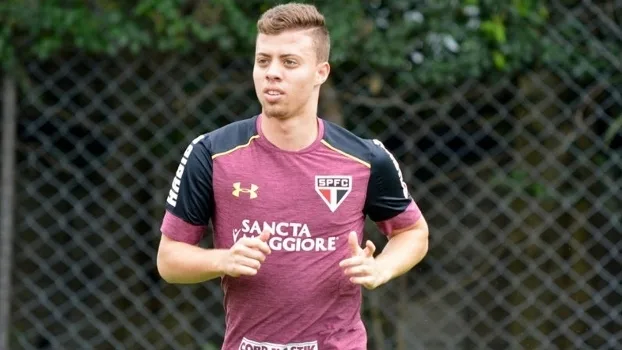 São Paulo encaminha venda do meia Lucas Fernandes por R$ 10 milhões a clube português