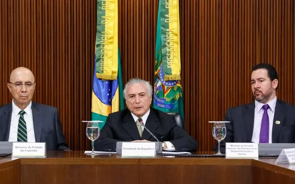 Reajustes provocam primeiro atrito no governo Temer