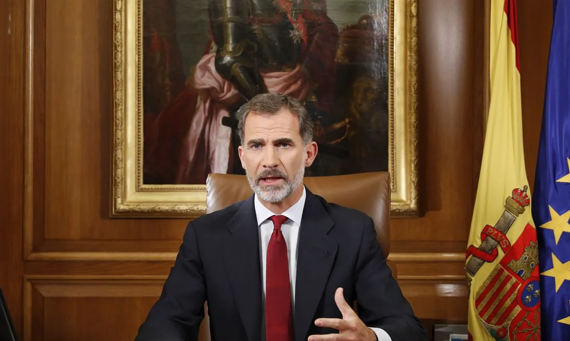 Rei Felipe VI se desculpa após 'gafe' de embaixada