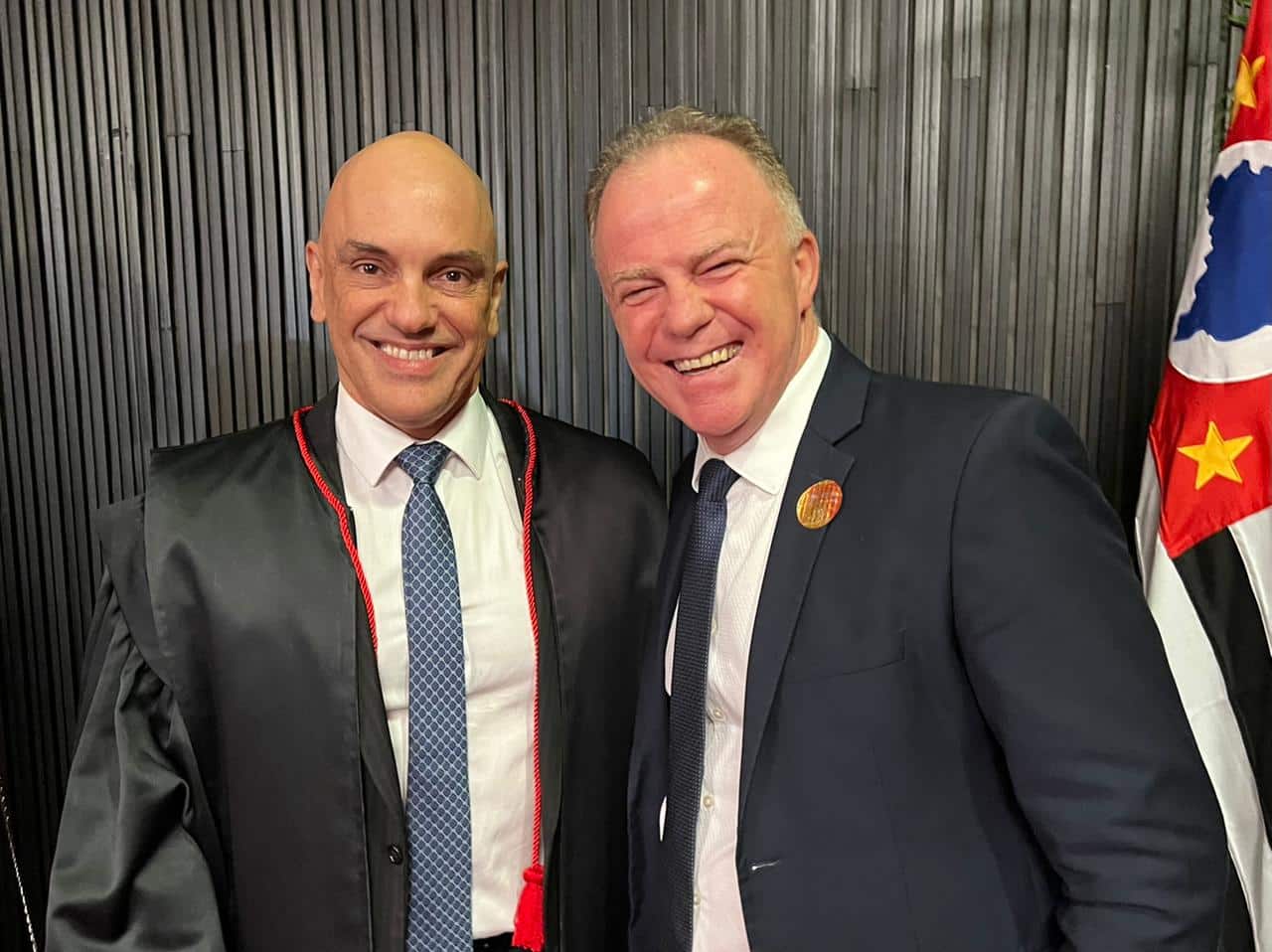 O presidente do TSE, Alexandre de Moraes, e o governador Renato Casagrande