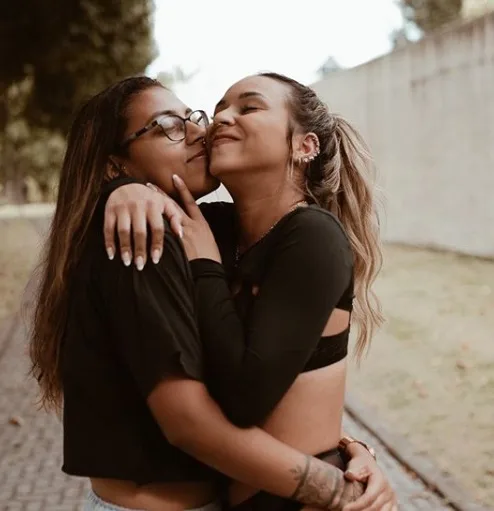 Ohana Lefundes, antigo affair de Anitta, é criticada por namoro e declara: 'Toma senso'