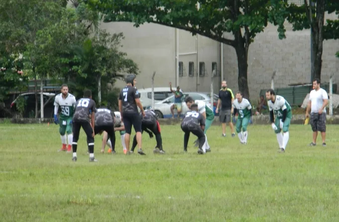 Final de semana com muito futebol americano em Viana