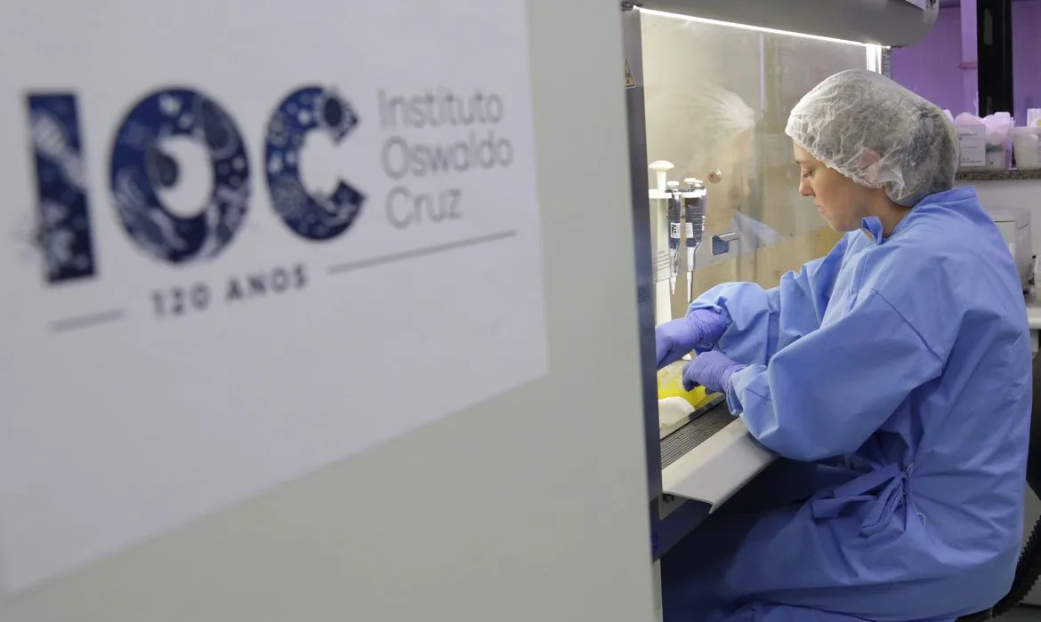 Diagnóstico laboratorial de casos suspeitos do novo coronavírus (2019-nCoV), realizado pelo Laboratório de Vírus Respiratório e do Sarampo do Instituto Oswaldo Cruz (IOC/Fiocruz), que atua como Centro de Referência Nacional em Vírus Respiratórios para o Ministério da Saúde