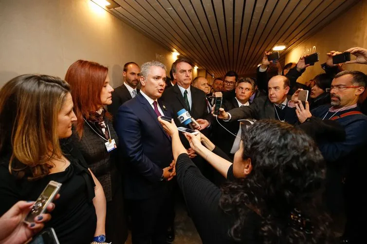 (Davos – Suíça, 23/01/2019) Presidente da República, Jair Bolsonaro, e o Presidente da Colômbia, Iván Duque Márquez, durante declaração conjunta sobre o Governo da Venezuela. Foto: Alan Santos/PR