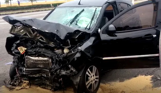 Acidente na Praia de Camburi deixa quatro feridos em Vitória