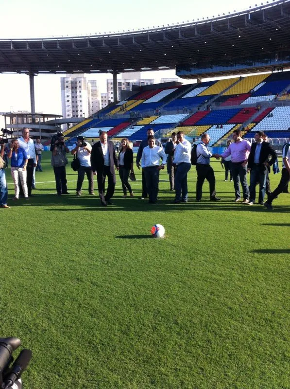 Casagrande inaugura oficialmente Estádio Kleber Andrade