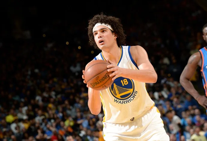 Tancredão vai oferecer escolinha de basquete do ídolo Anderson Varejão