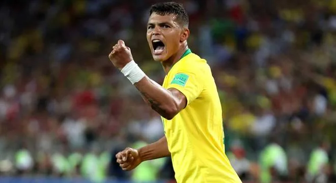 Pela 33ª vez na carreira, Thiago Silva será o capitão da seleção contra Venezuela