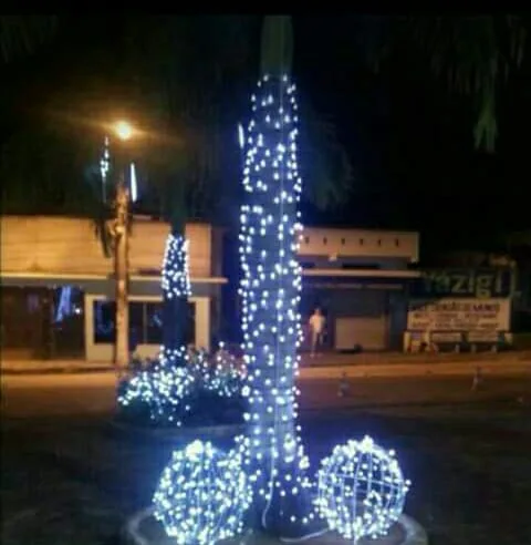 Decoração de Natal de São Gabriel da Palha vira piada nas redes sociais