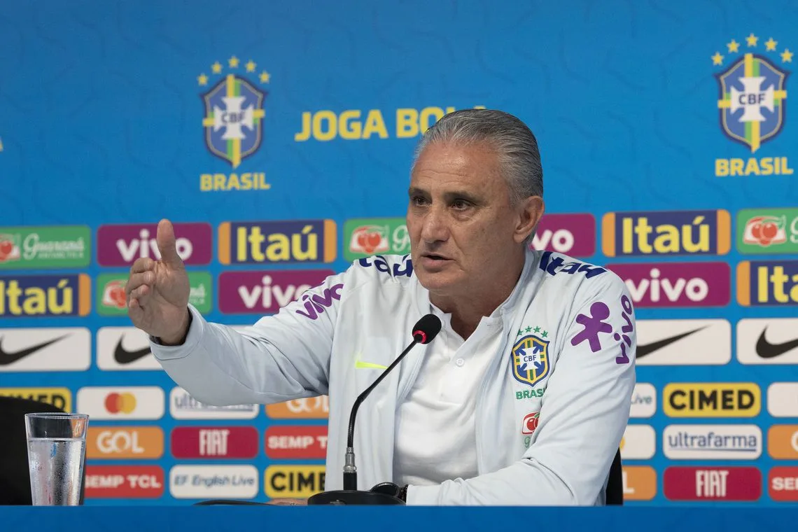 "Derrota dolorida, mas em paz comigo", diz Tite ao se despedir da Seleção