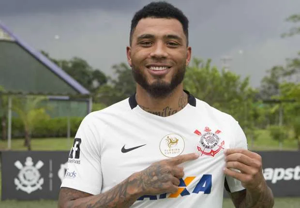 Kazim tem lesão no joelho confirmada e desfalca o Corinthians por um mês