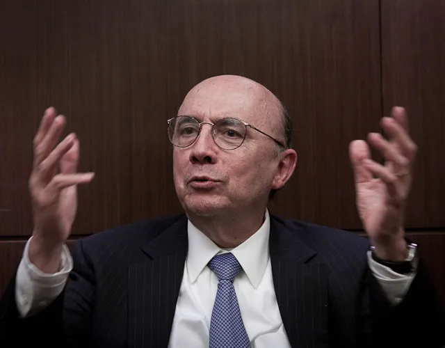 SÃO PAULO, SP, BRASIL, 07-11-2011: Ex-presidente do Banco Central, Henrique Meirelles em entrevista para Folha de SP.