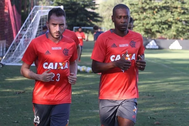 Em plena crise e ainda sem Muricy, Flamengo busca recomeço contra a Chapecoense