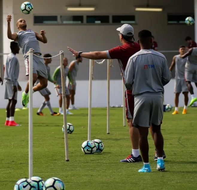 Fluminense enfrenta a Chapecoense de olho em uma vaga no G6 do Brasileirão