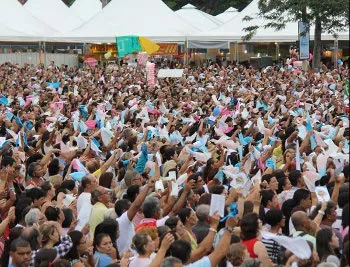 Mais um dia de Oitavário e devotos de Nossa Senhora da Penha prestam homenagens à padroeira do Estado