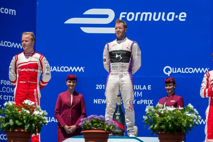 Inglês Sam Bird vence estreia da temporada na Fórmula E; Di Grassi é o 18º