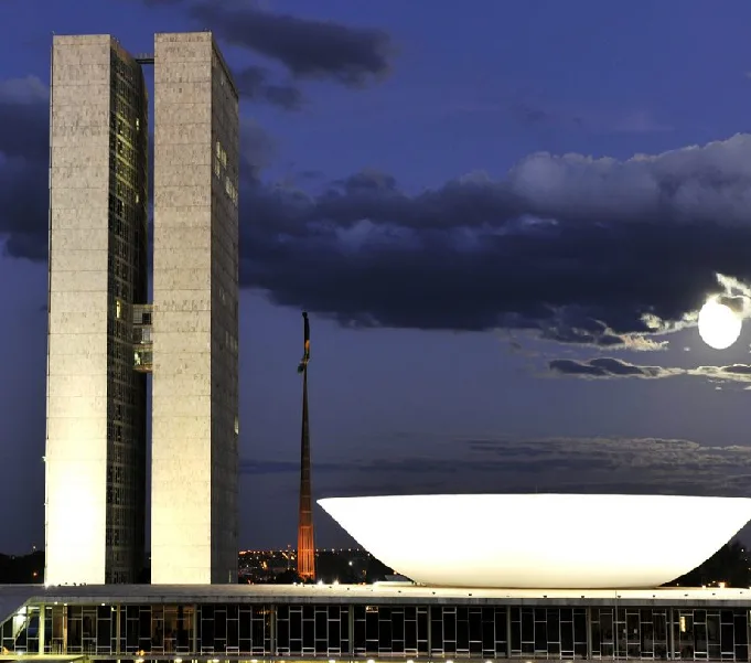 Bancada capixaba opina sobre veto de Bolsonaro à distribuição de absorventes