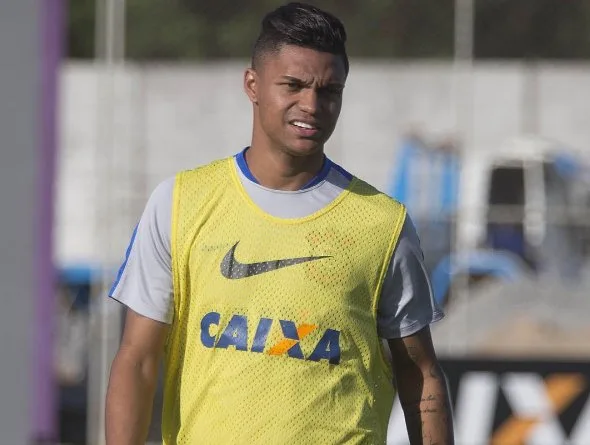 Sem estrear, Bruno Paulo é novamente operado e só volta ao Corinthians em 2017