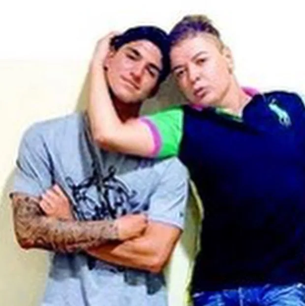 David Brazil publica foto com Gabriel Medina e se declara de brincadeira