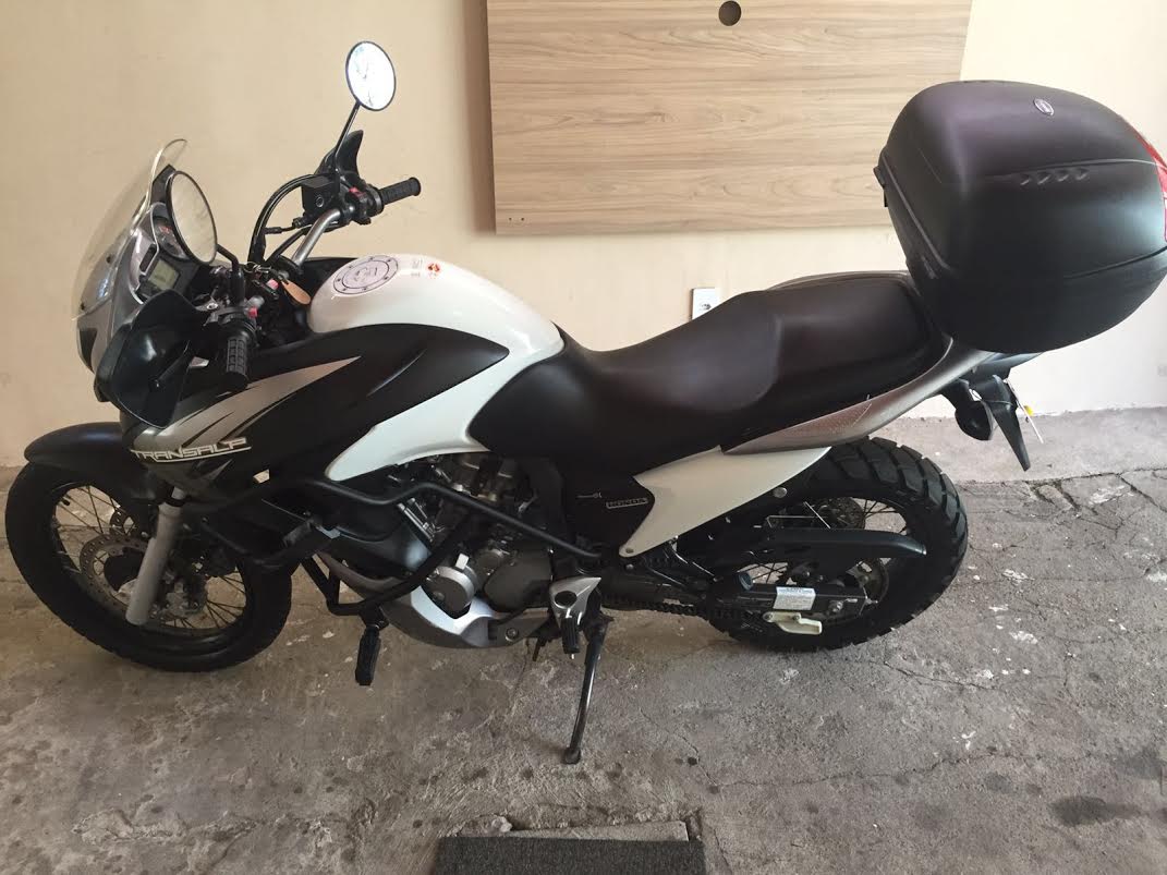 Homem tem moto roubada em Vitória após anunciar veículo em site