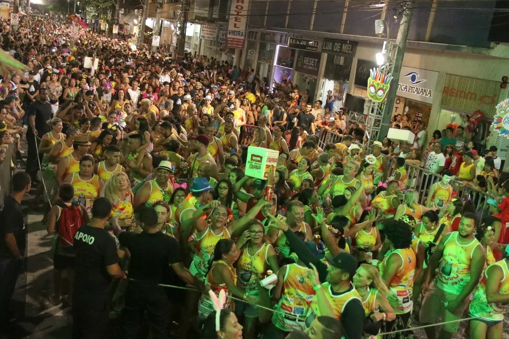 Carnaval de Guarapari reúne mais de meio milhão de pessoas