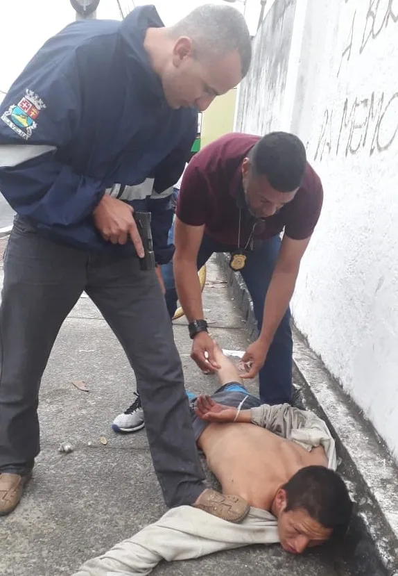 Homem é preso em flagrante após tentativa de roubo na Reta da Penha, em Vitória