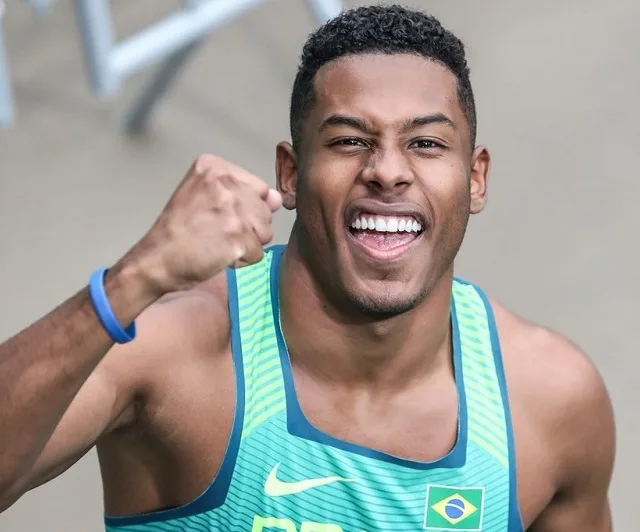 Capixaba Paulo André Camilo ganha medalha de prata nos 100m rasos em Lima