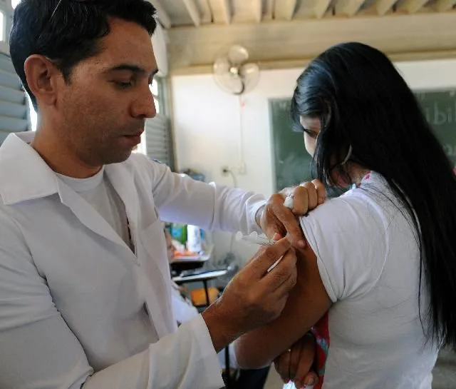 ES irá receber mais 1 milhão de doses da vacina contra a febre amarela