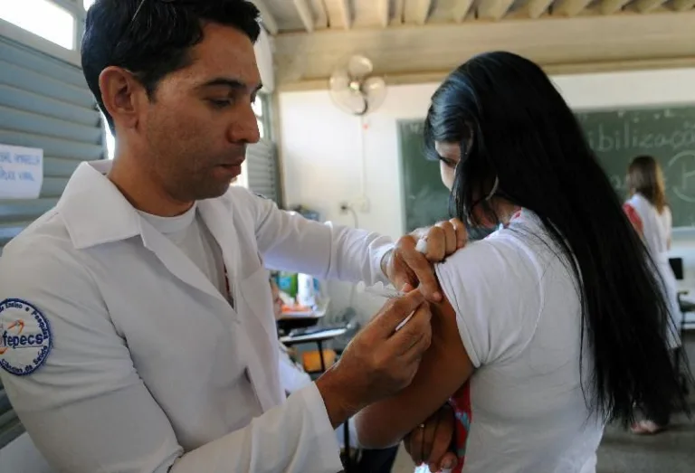 ES irá receber mais 1 milhão de doses da vacina contra a febre amarela