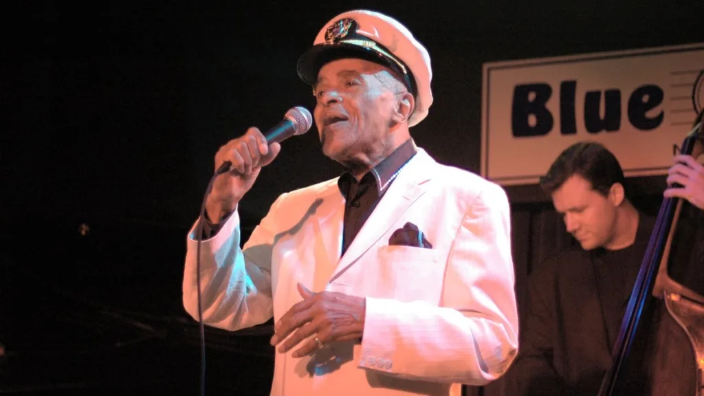 Lenda do jazz, Jon Hendricks morre aos 96 anos de idade