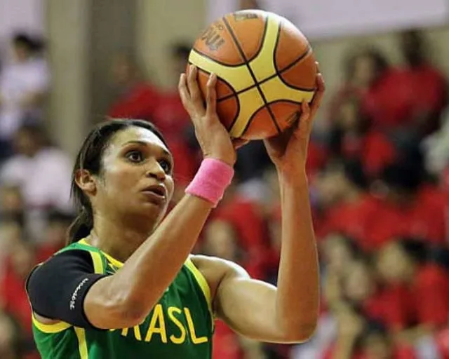 Seleção feminina de basquete bate Chile no último amistoso antes da Copa América