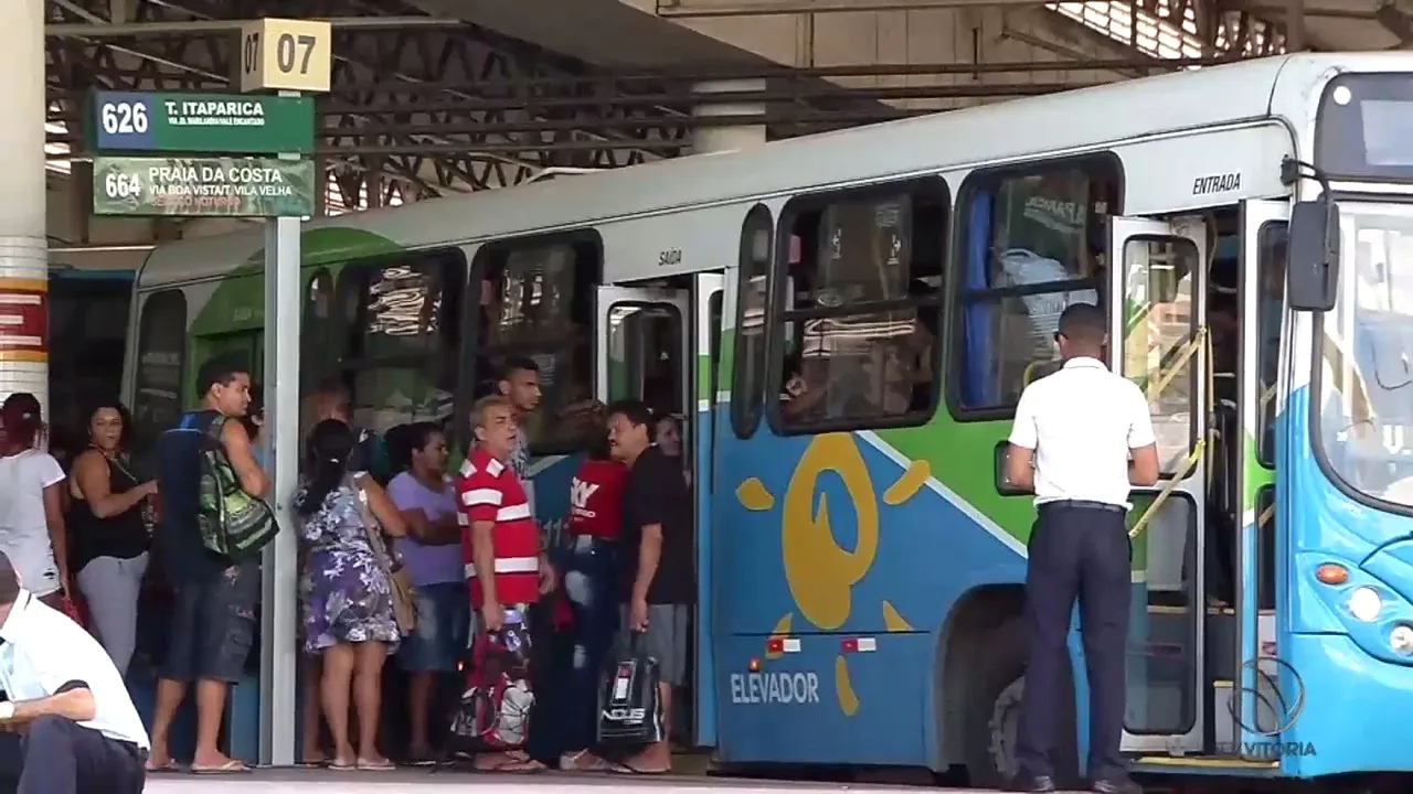 Governo anuncia que terminais do Transcol receberão melhorias a partir de setembro