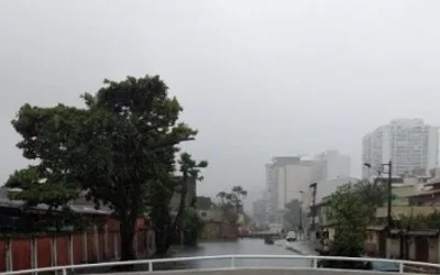 Semana começa com chuva e temperaturas baixas no ES. Confira a previsão do tempo!