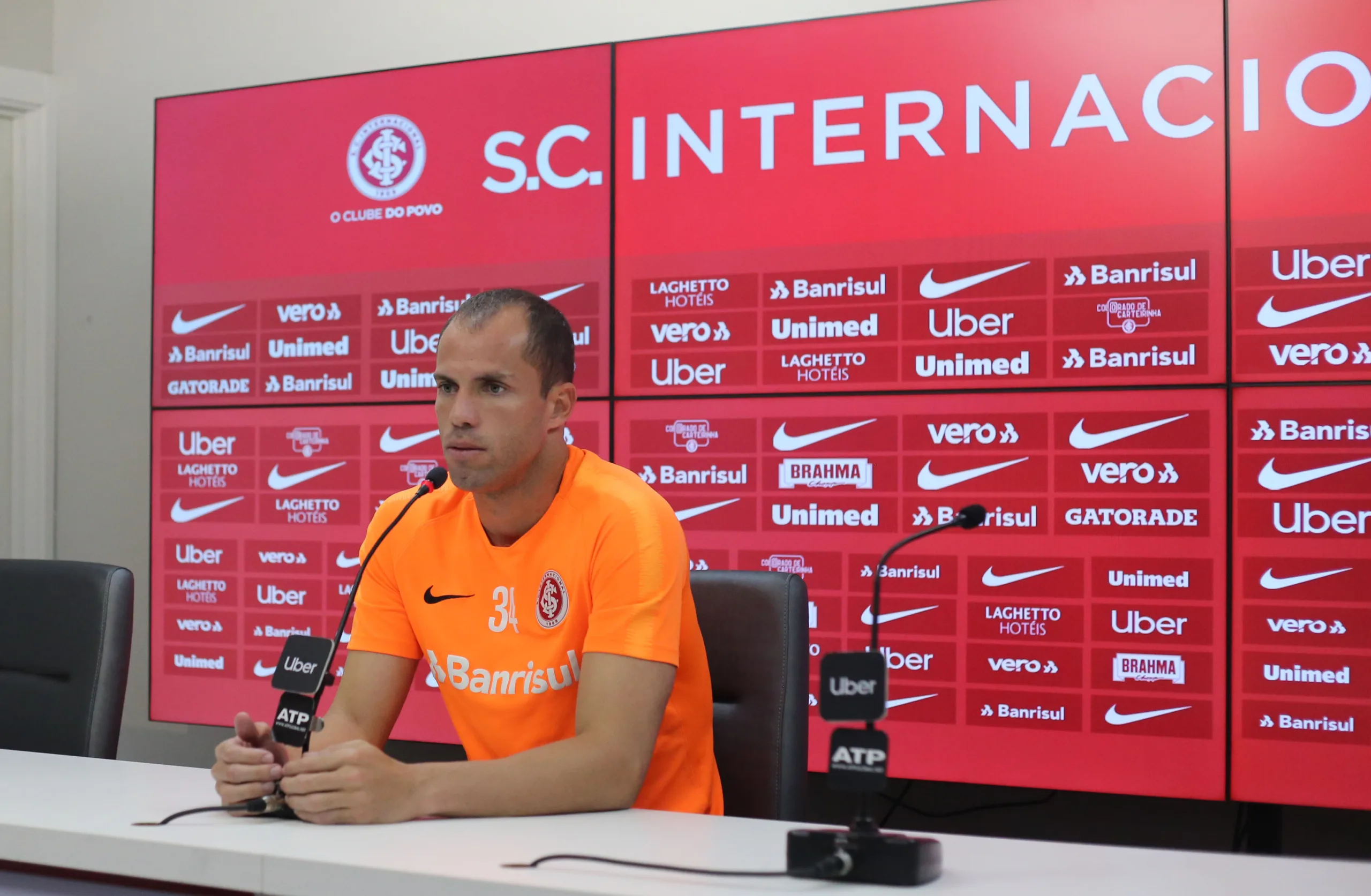 Marcelo Lomba elogia atuação do Internacional e ponto conquistado em Santos