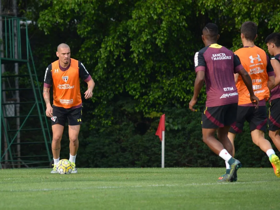 São Paulo terá retorno de Hudson e ausências de selecionáveis contra o Grêmio