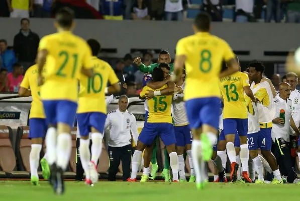 Técnico do Uruguai vê goleada aplicada pelo Brasil como choque de realidade