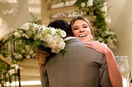 Após Alexandre Pato publicar nova foto do casamento, é revelado que Silvio Santos deve dar novo game show para a filha