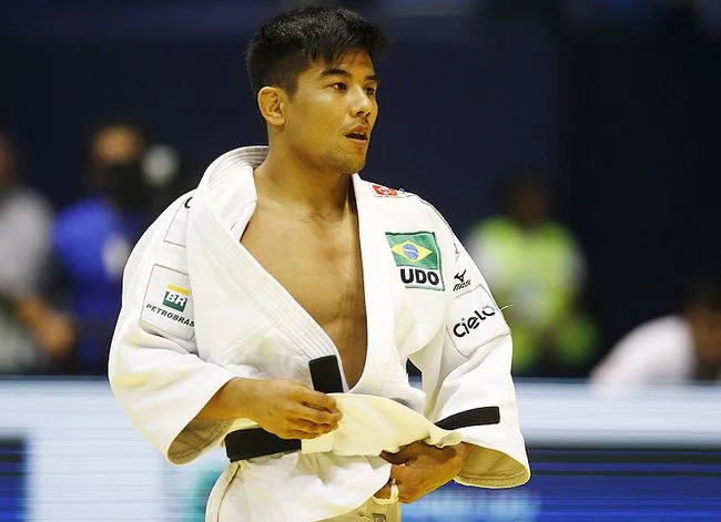 Charles Chibana perde na estreia e fica sem medalha na Olimpíada