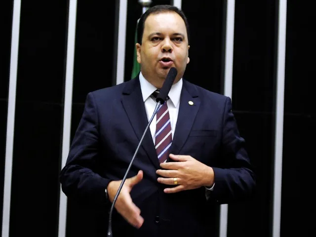 Deputado quer Cade e MP investigando formação de preços pela Petrobras