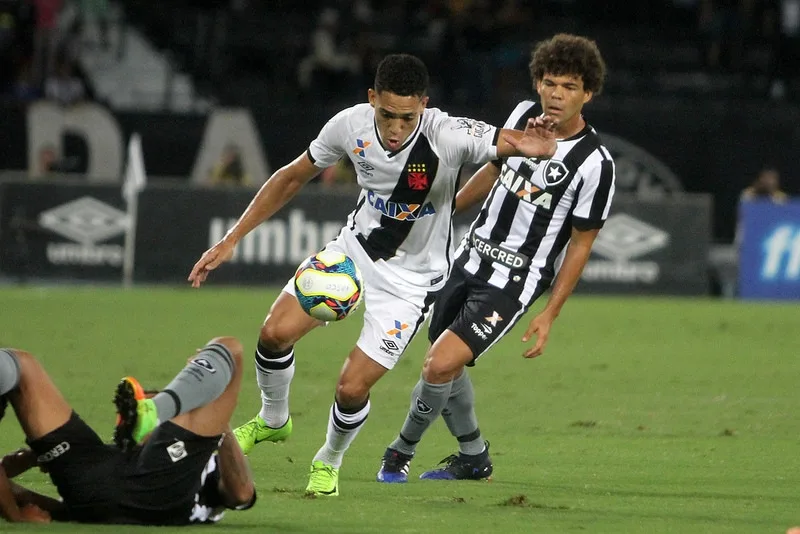 Vasco e Botafogo empatam e permanecem fora da zona de classificação da Taça Rio