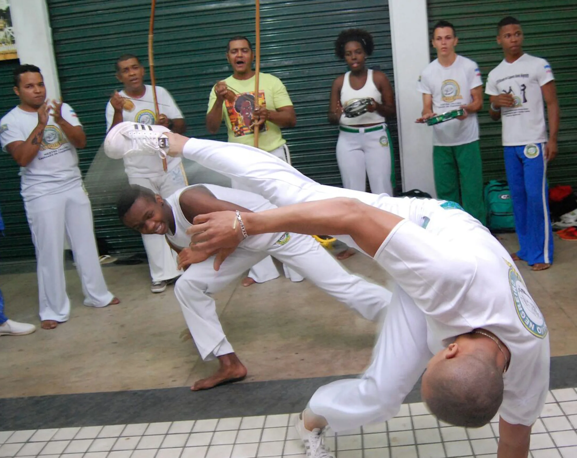 Encontro estadual de capoeira reúne centenas de adeptos em Cachoeiro de Itapemirim