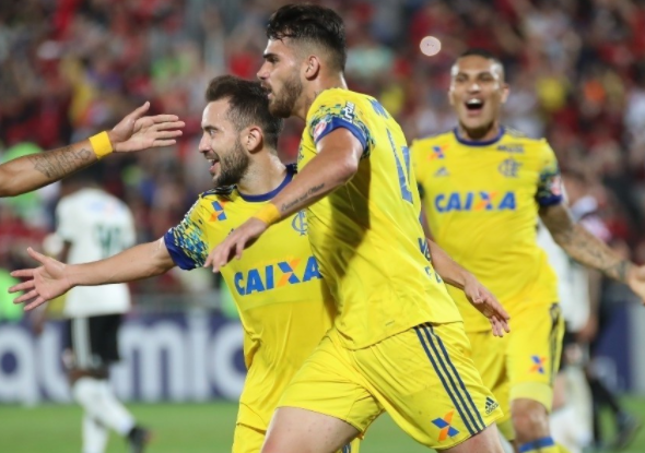 Vinícius Júnior e Éverton Ribeiro garantem vitória do Flamengo