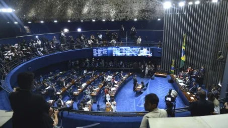 CCJ do Senado aprova aumento mensal de R$ 5.530 para ministros do STF