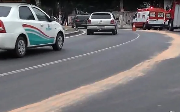 Acidente entre sete motociclistas deixa quatro feridos em Vitória