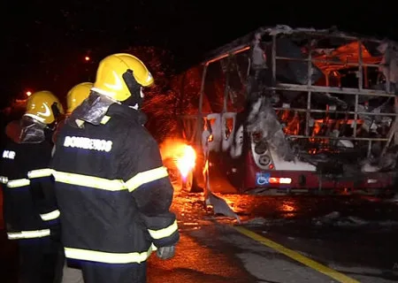 Suspeitos de incendiarem ônibus na Grande Vitória já foram identificados, diz secretário de Segurança