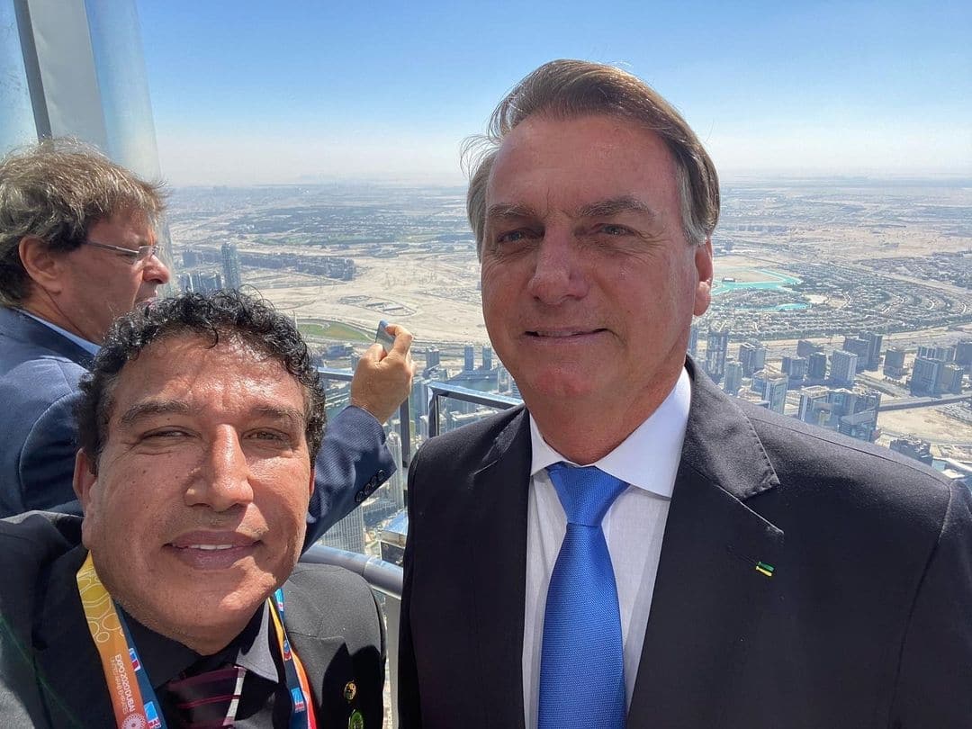 Direita e Centrão na disputa e articulação para Magno Malta ser vice de Bolsonaro