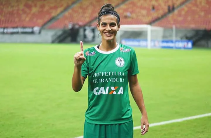 Atleta capixaba é a nova atacante do time feminino do Flamengo