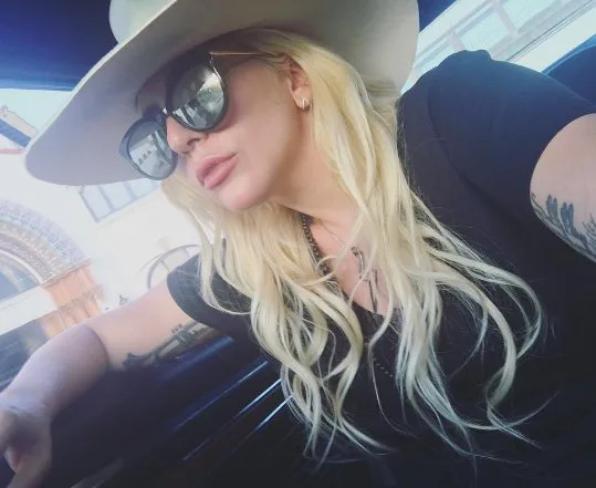 Lady Gaga anuncia lançamento de novo single e fãs já aguardam ansiosos