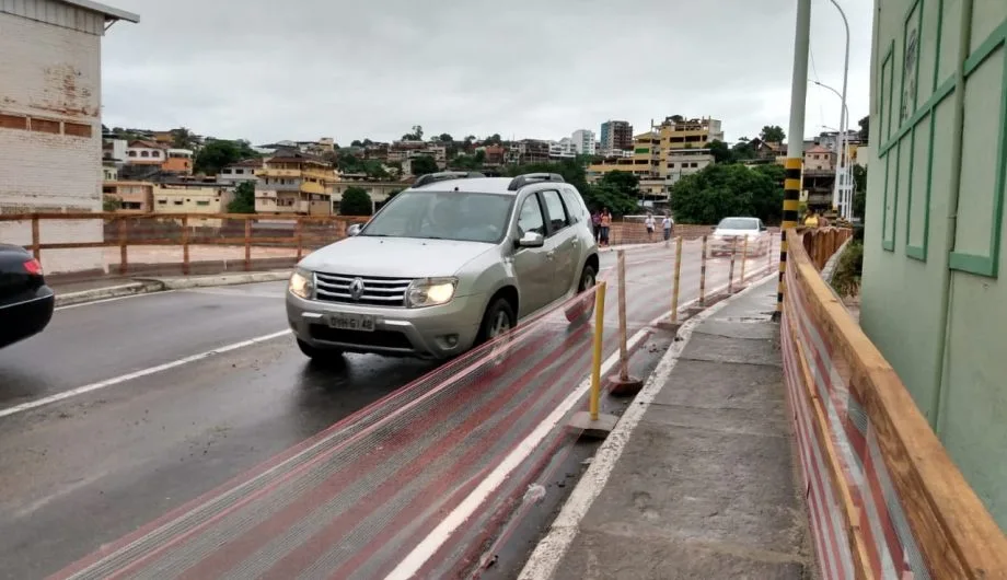 Ponte destruída pela enchente é totalmente liberada em Cachoeiro