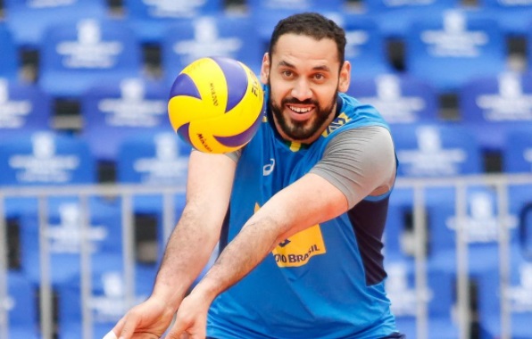 Seleção de vôlei faz 1º treino na Arena da Baixada: 'Tentando lidar com o frio'